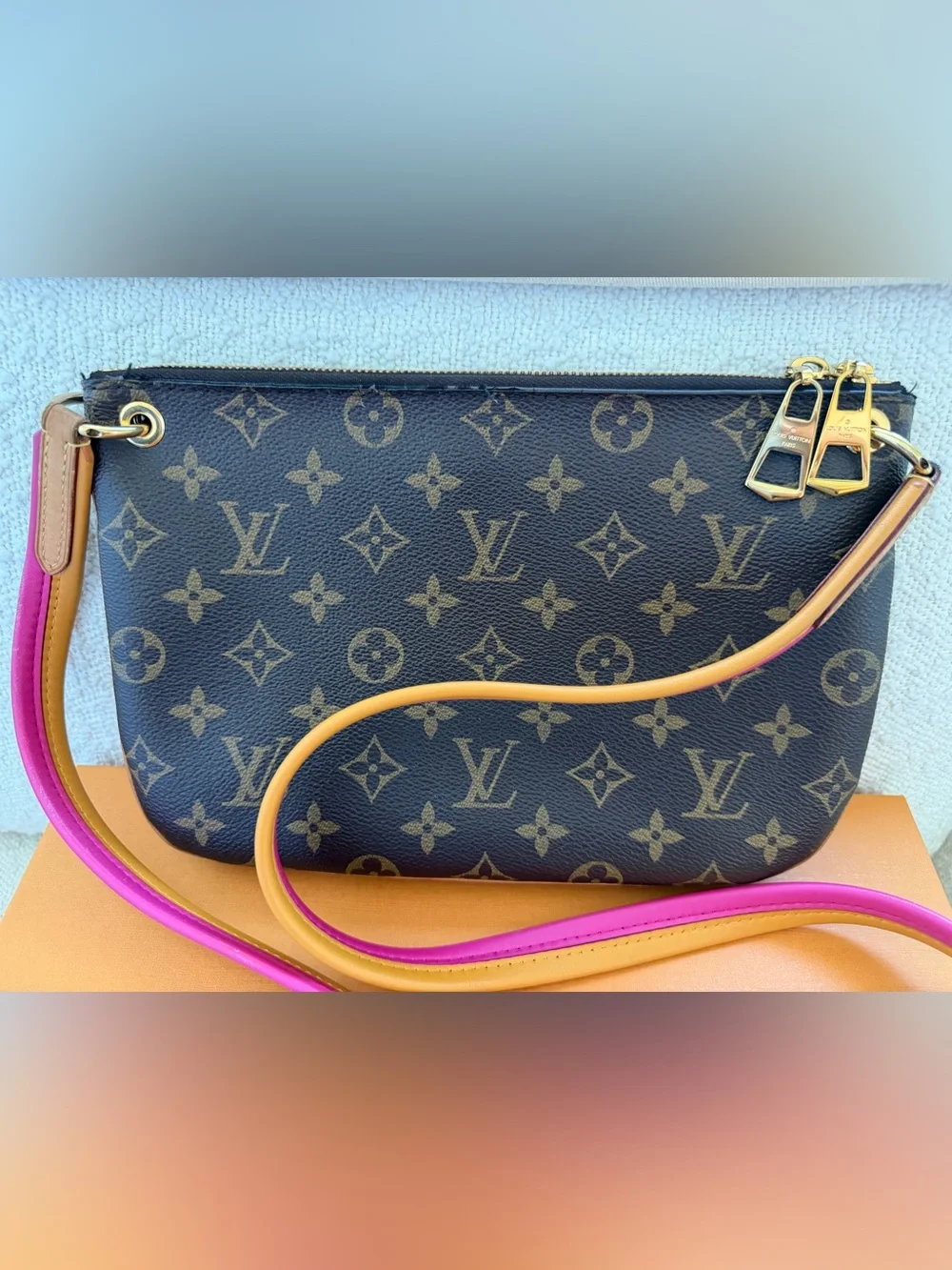 Louis Vuitton Monogram Loretta Crossbody bag
